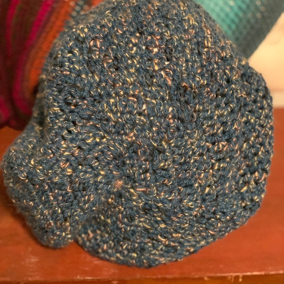 Slouchie in Wedgewood - Picture 2 of 7